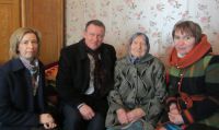 Специалисты ПФР поздравили долгожительницу Пестяковского района с юбилеем